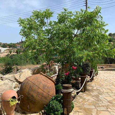 Lofou Traditional House Exterior photo