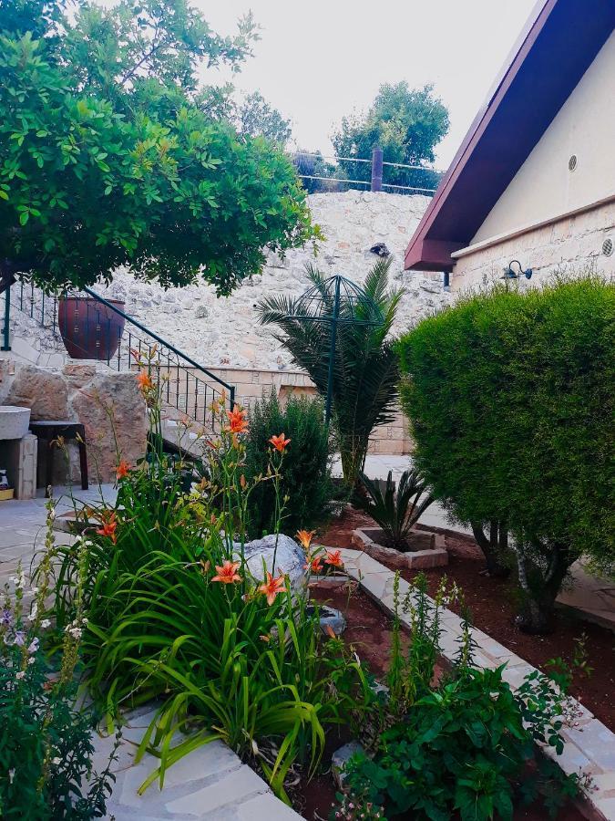 Lofou Traditional House Exterior photo